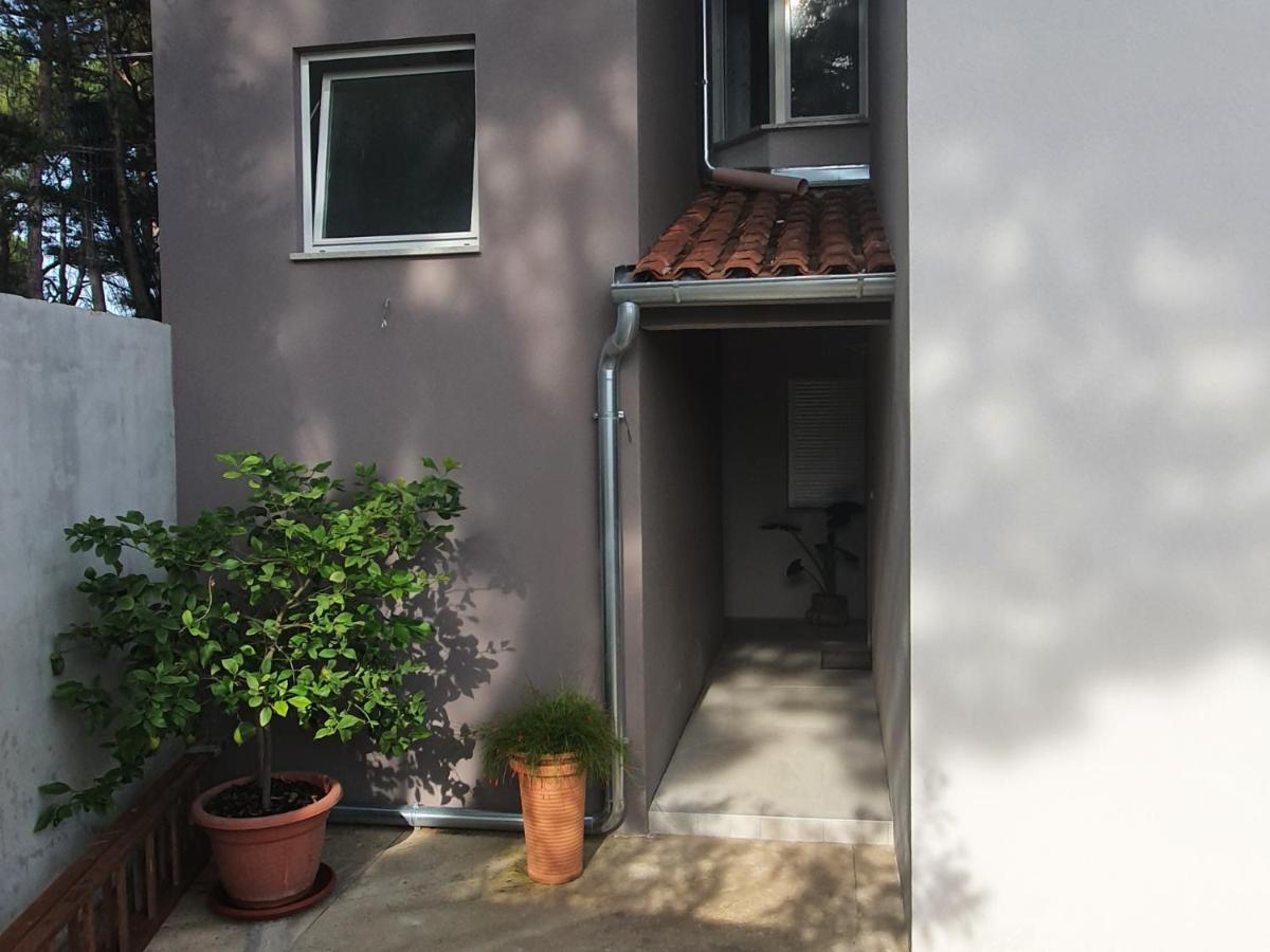 Apartman Tika Apartment Pula Exterior photo